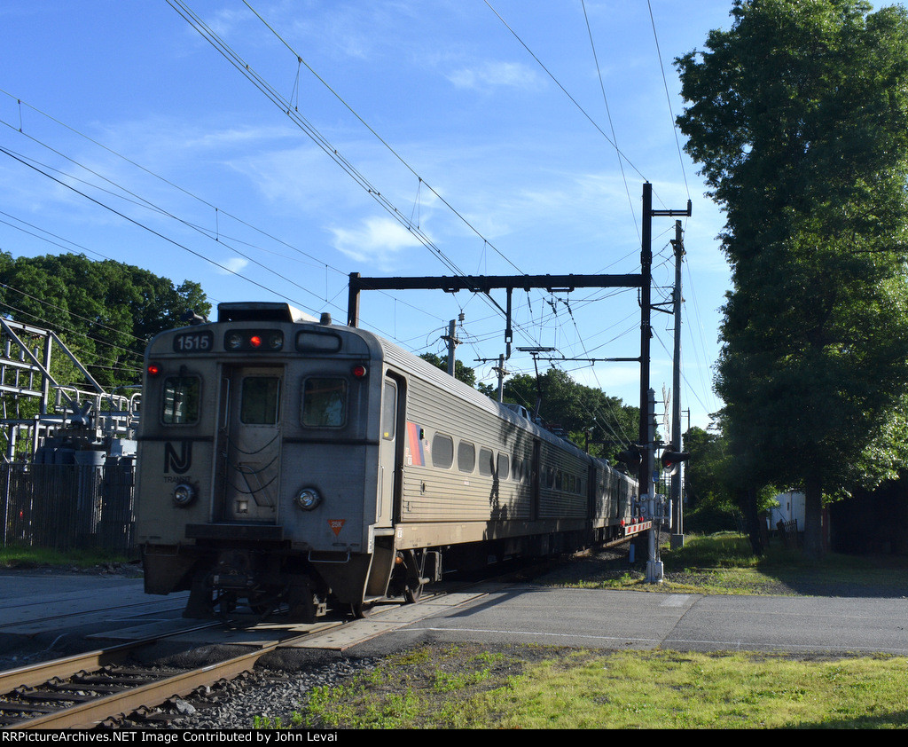 NJT Train # 429 heading away from Bernardsville Station